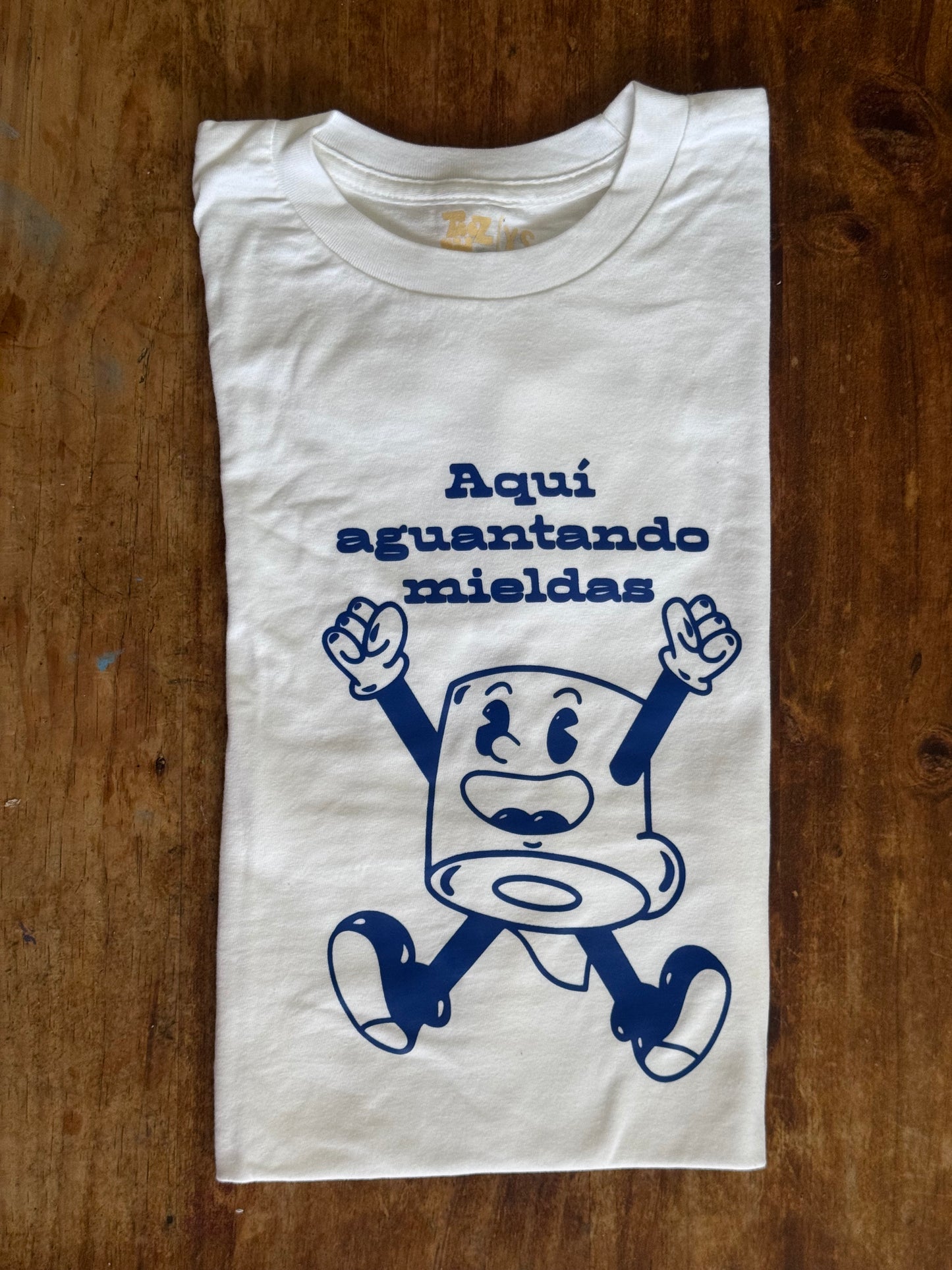 Aquí Aguantando