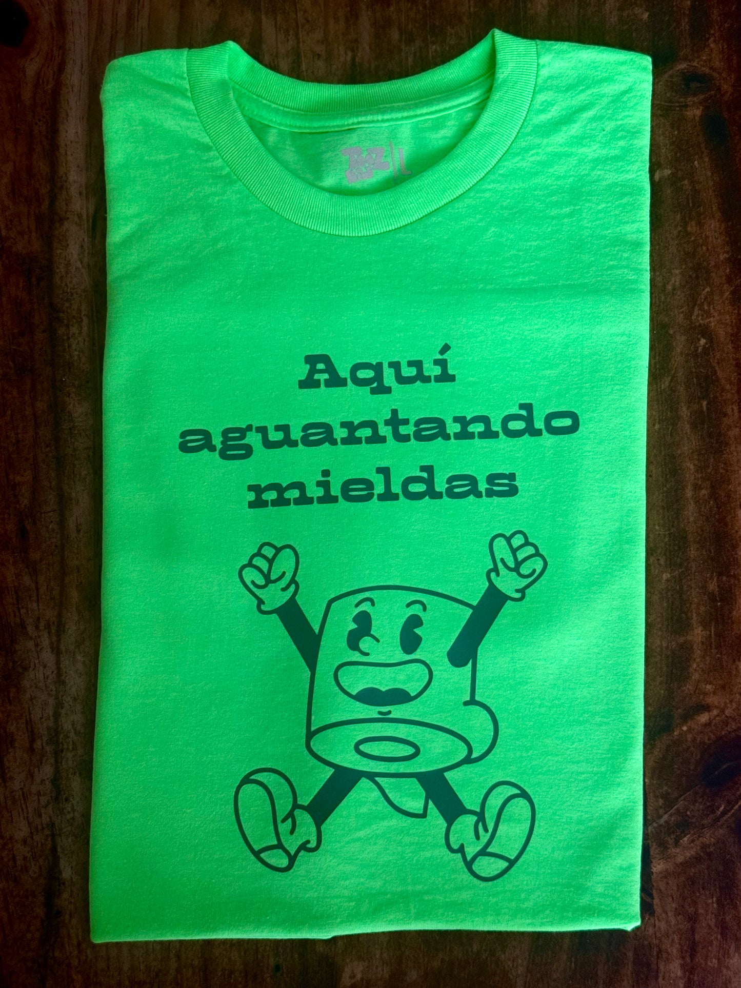 Aquí Aguantando